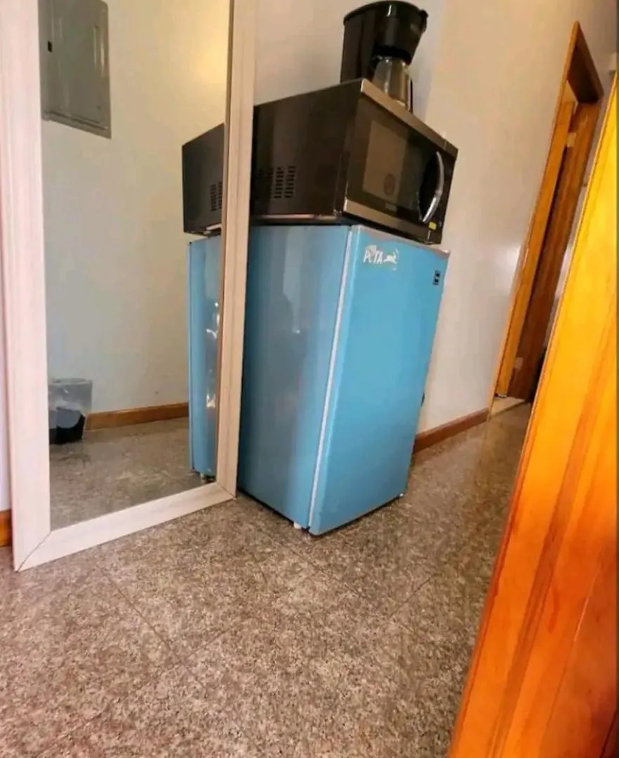 Comfortable And Simple Room For One Person Near Manhattan On Train New York